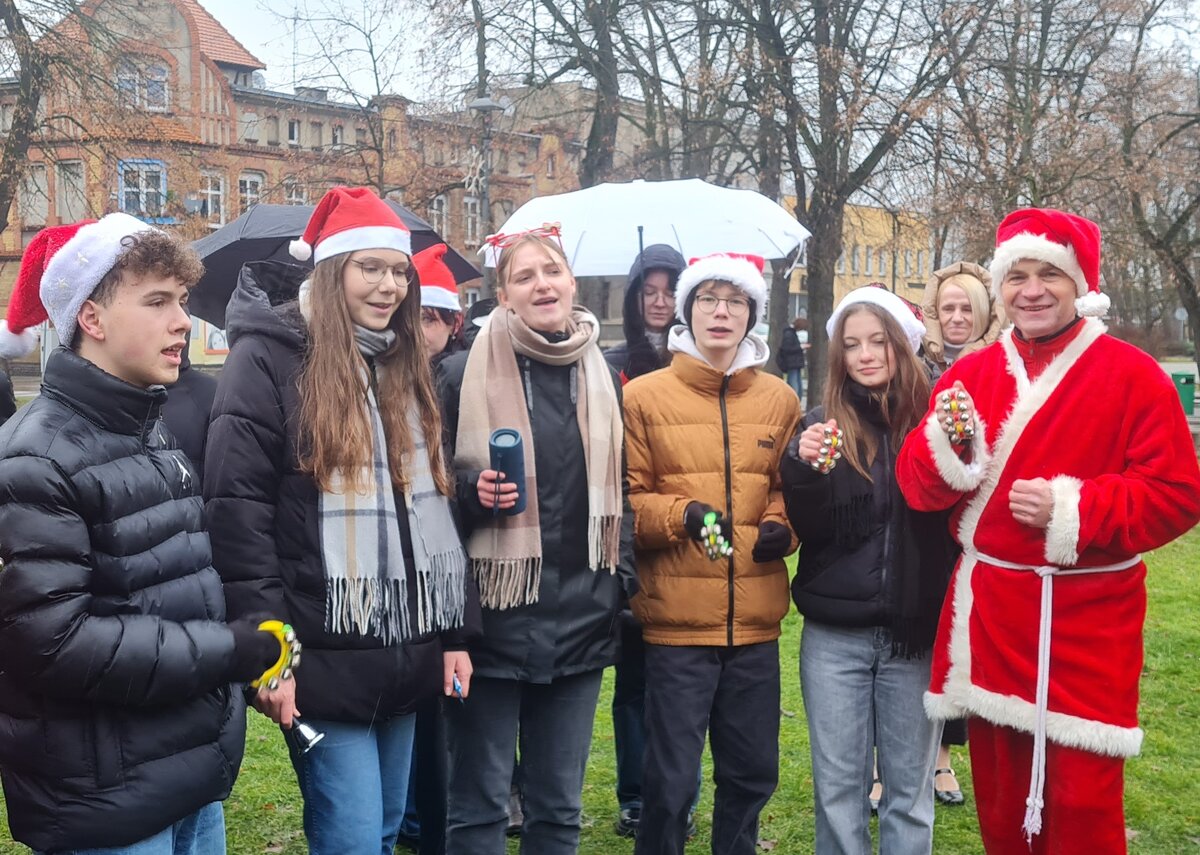 Idą święta, idą święta… choinka miejska 2024 